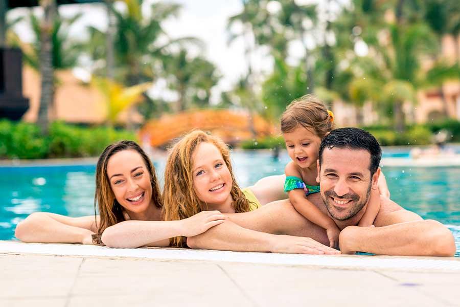 Du temps en famille entre les générations au Majestic Colonial Punta Cana Resort